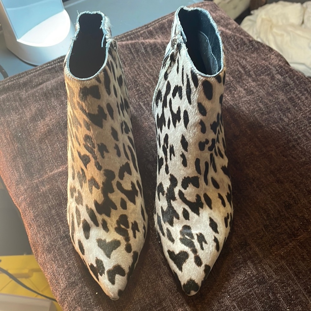 Sam Edelman Kinzey Leopard Calf 2 Inch Heel Worn Twice Brand New Size 7